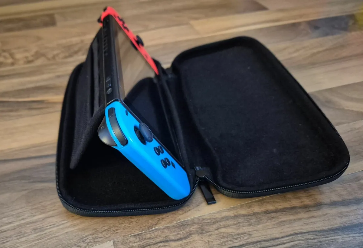 Nintendo Switch - Image 2