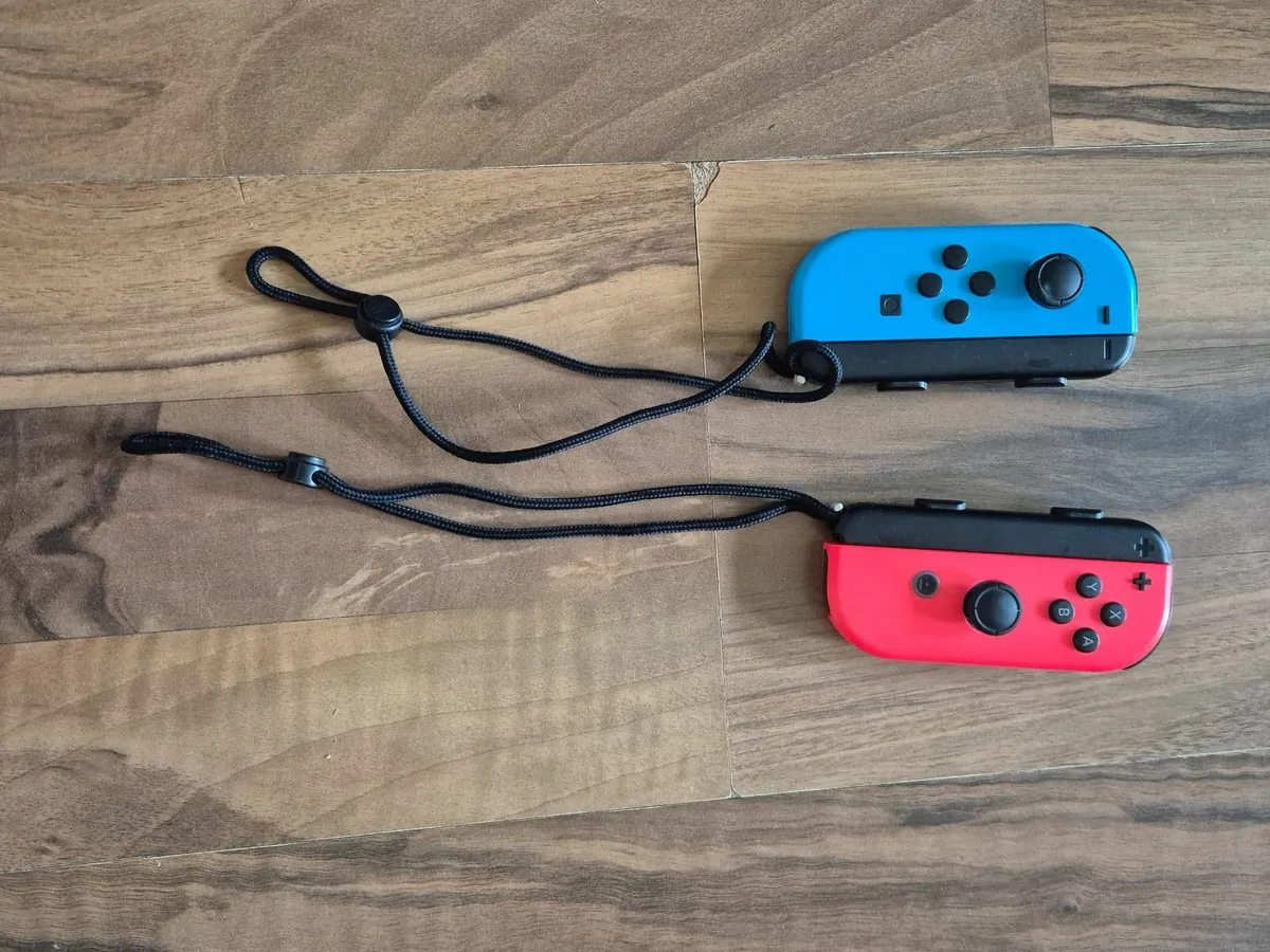 Nintendo Switch - Image 4