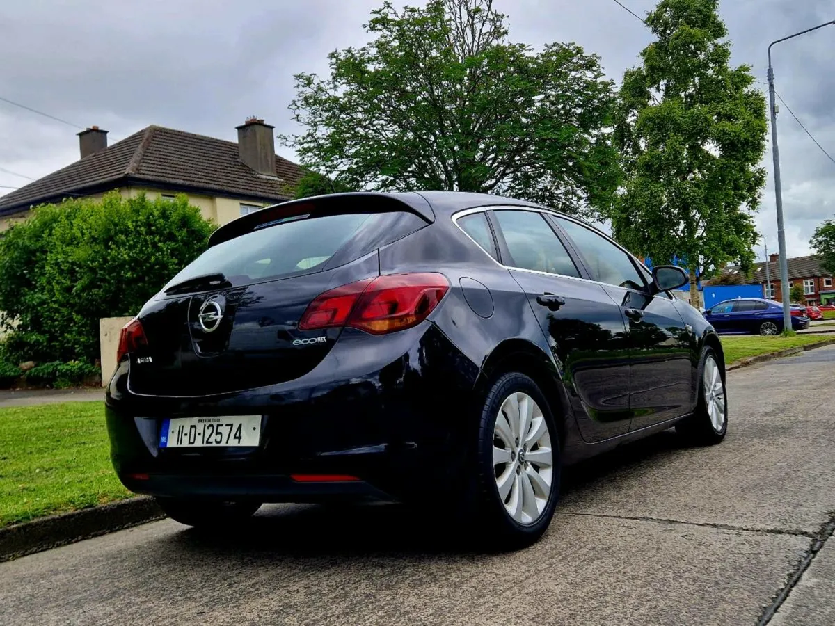 2011 opel astra tax & n.c.t - Image 3