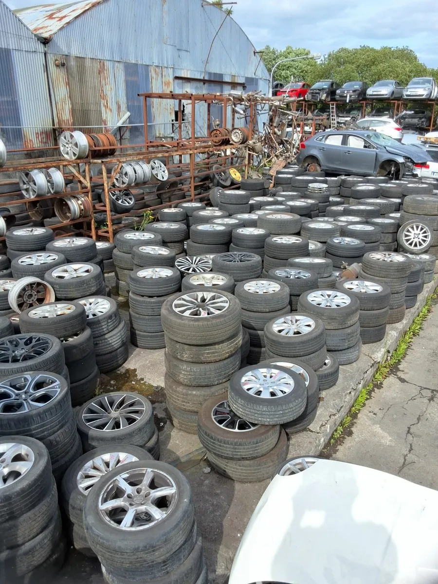 ALLOY WHEELS - Image 1