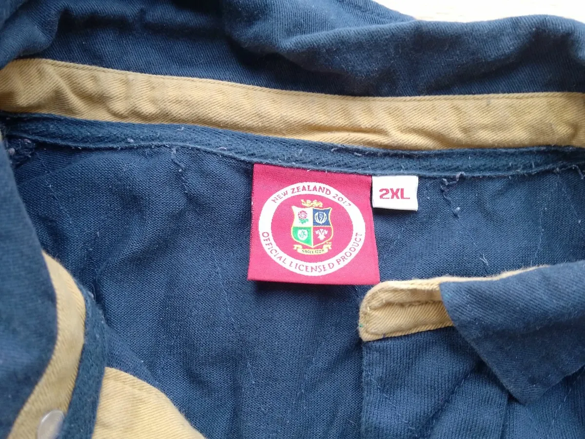 British Lions Rugby Shirt 2XL - Image 2