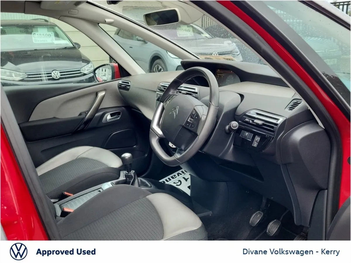 Citroen C4 Picasso 7 Seater 1.6 Diesel 120BHP S S - Image 3