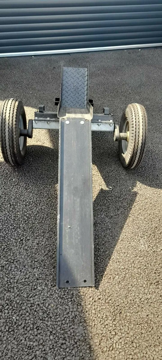 Motorcycle carrier - Image 1