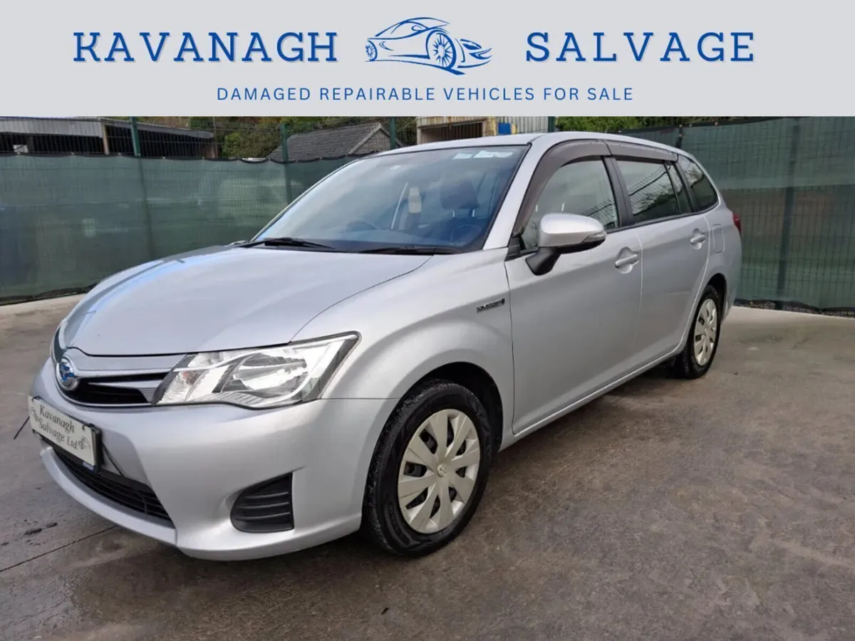 2015 Toyota Corolla Fielder Hybrid Auto - Image 1