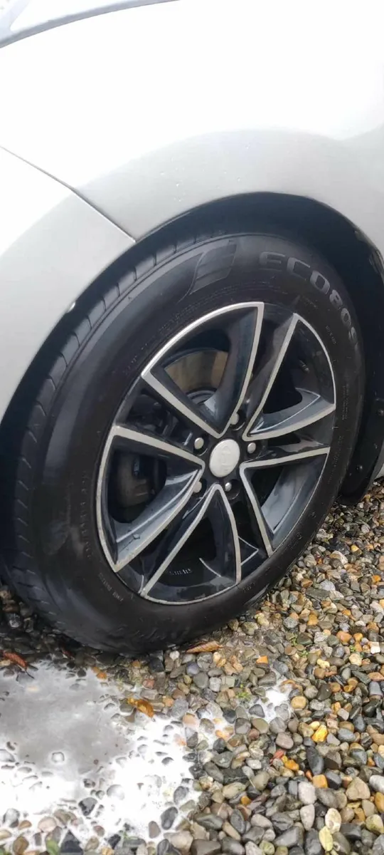 Hyundai i30 2012 - Image 2