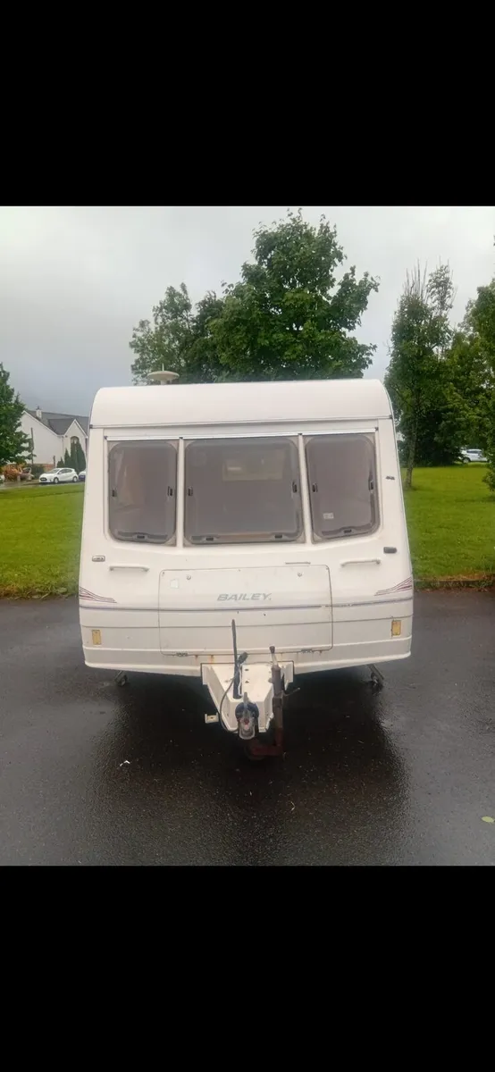 Caravan 4 berth - Image 2