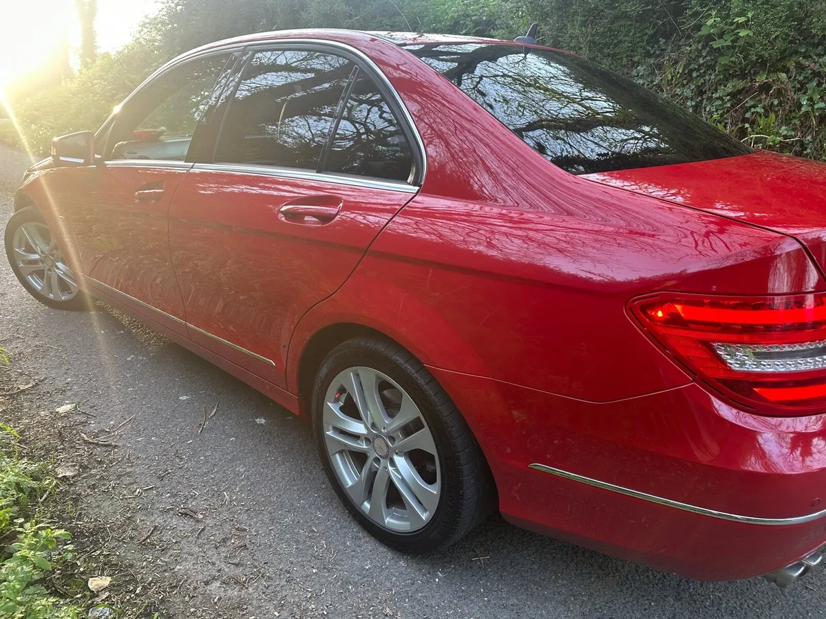 Mercedes - Image 2