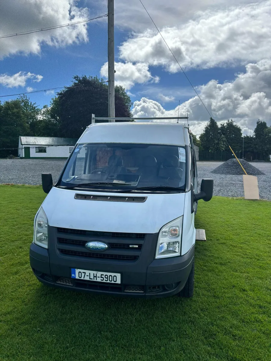 Camper van - Image 4