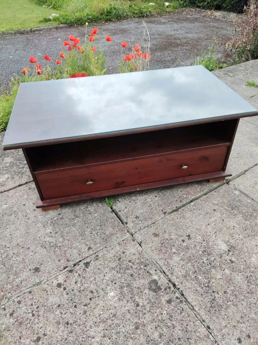 PINE COFFEE TABLE - Image 1