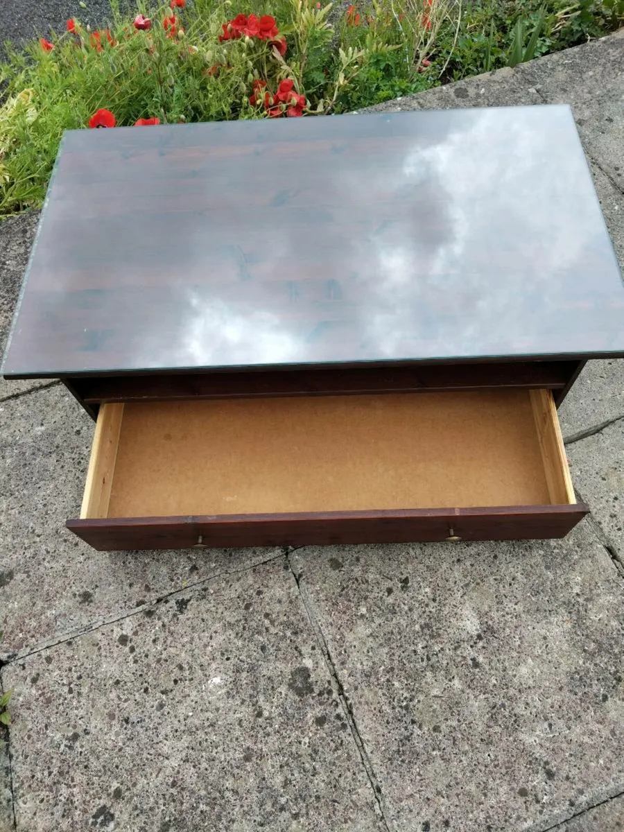 PINE COFFEE TABLE - Image 4
