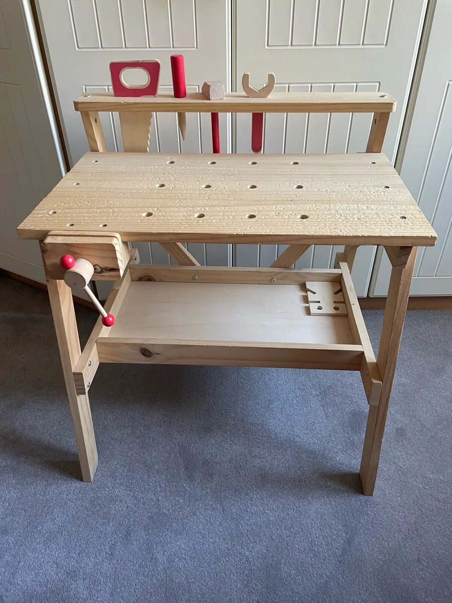 Kids work bench