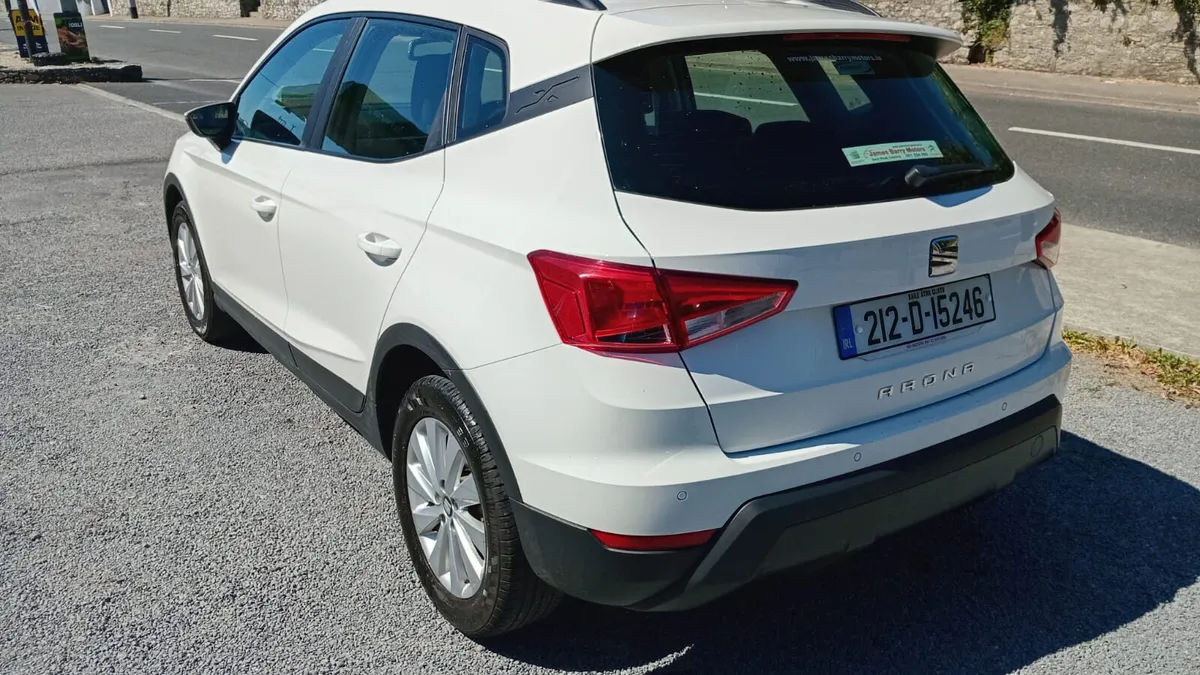 SEAT ARONA - SPECIAL EDITION - FLAWLESS CAR - Image 4