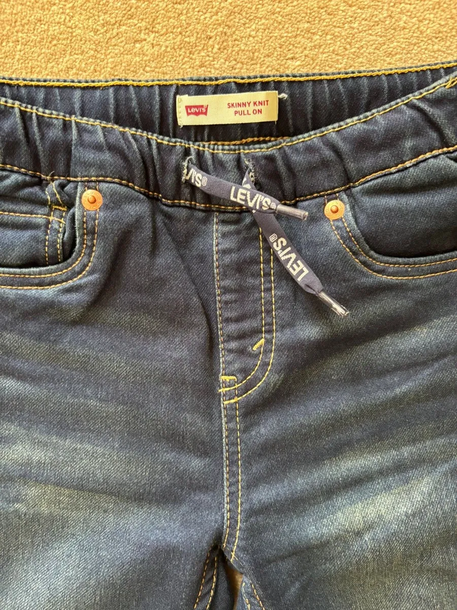 Levi’s denim skinny joggers age 7-8 - Image 2