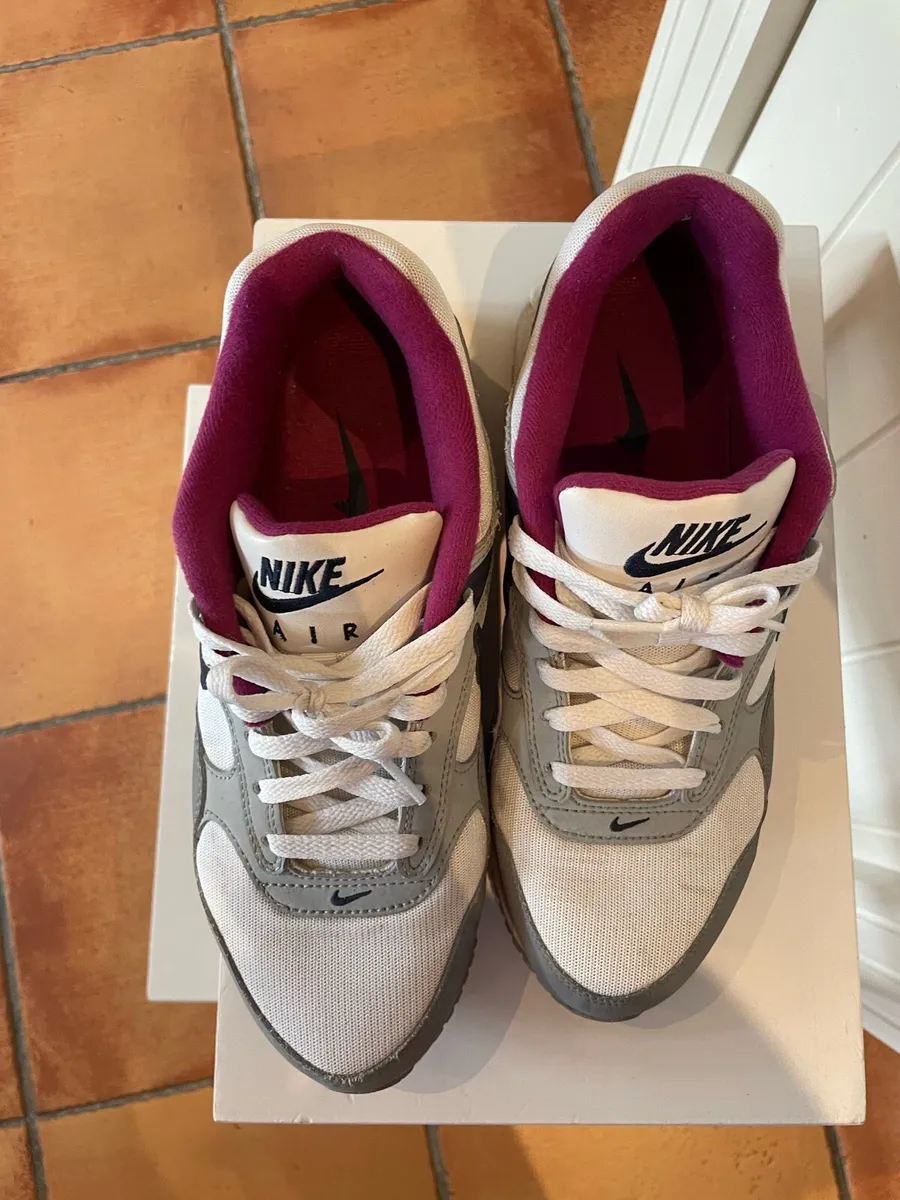 Nike Air Sneaker - Image 2