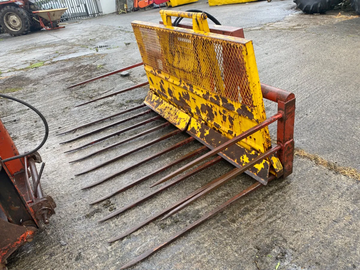 McKenna silage buckrake - Image 2