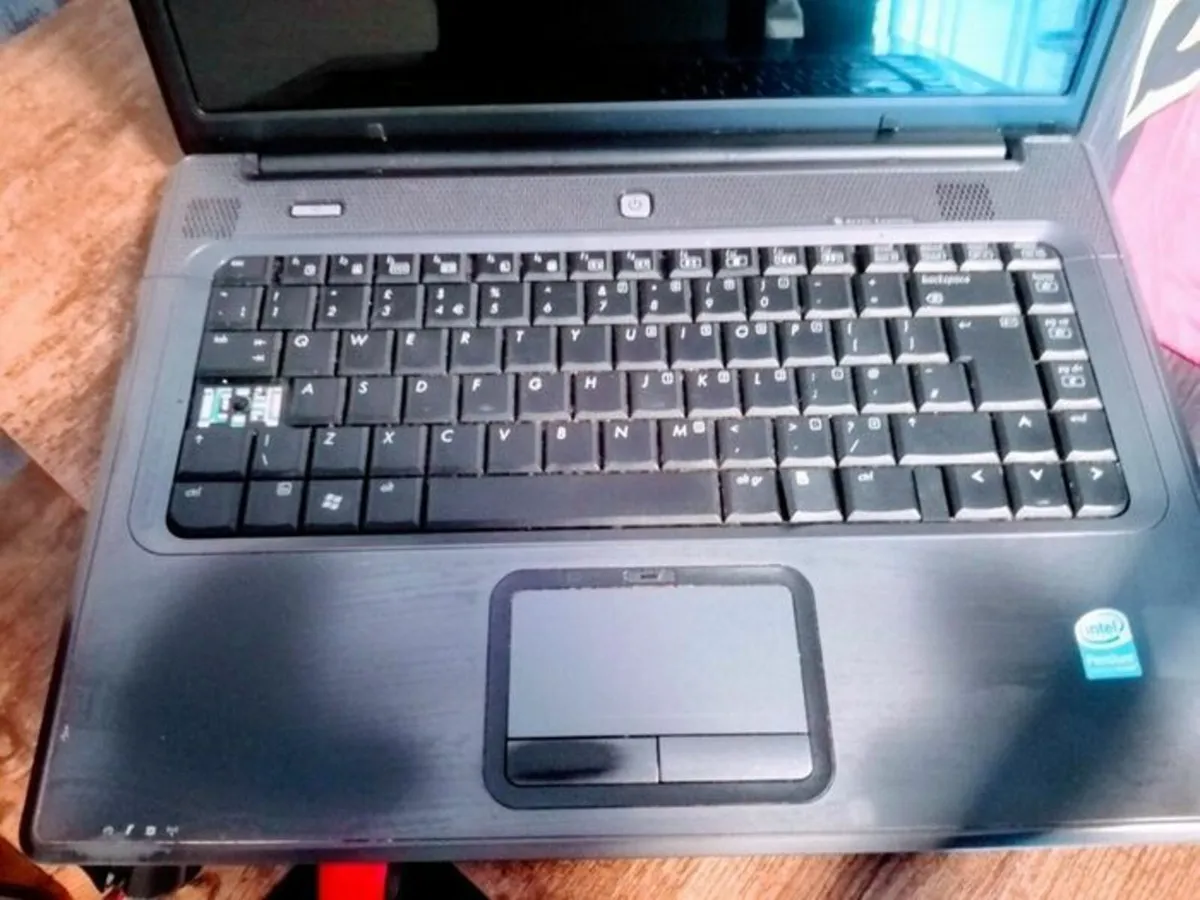 HP Compaq Presario C700 Laptop - Image 1
