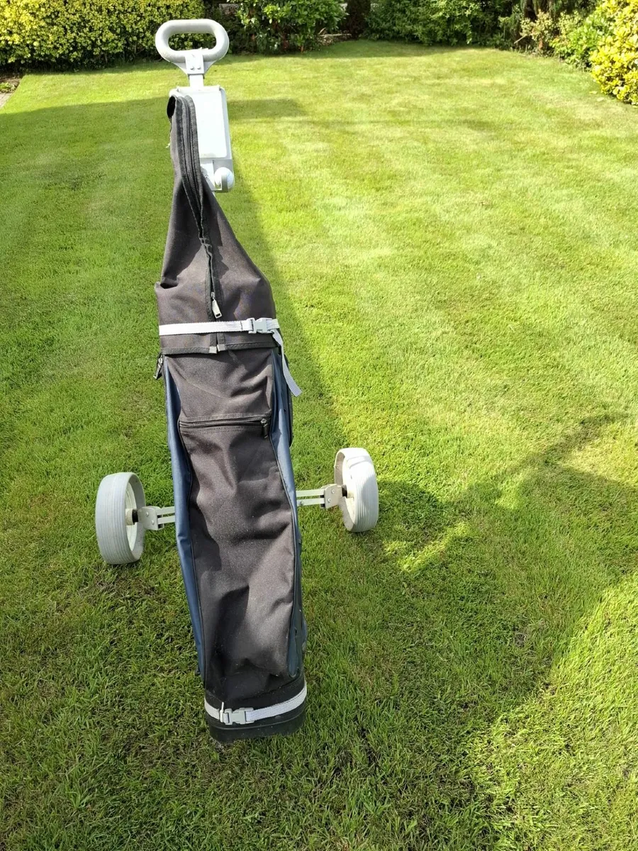 golf  bag and trolly - Image 1