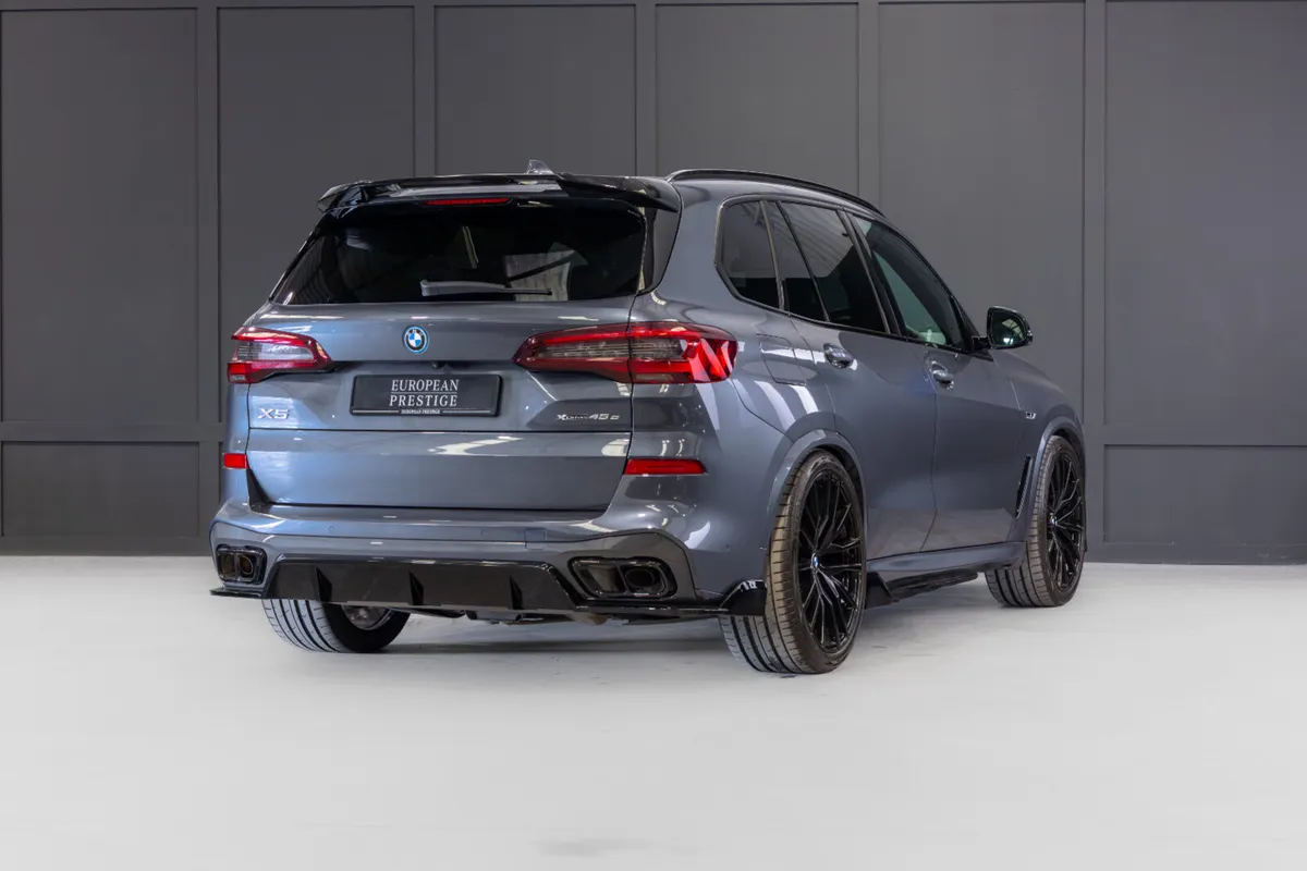 212 BMW X5 X-Drive 45e M-Sport - Image 3
