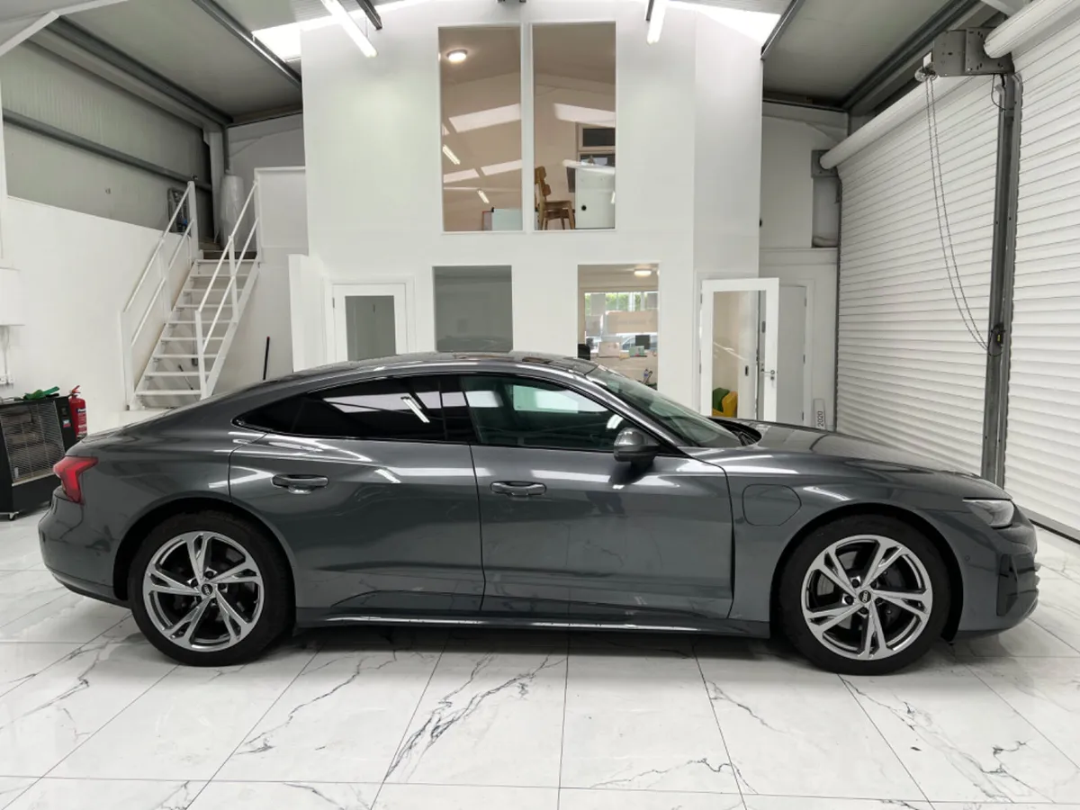 Audi e-tron GT quattro 2022 - Image 2