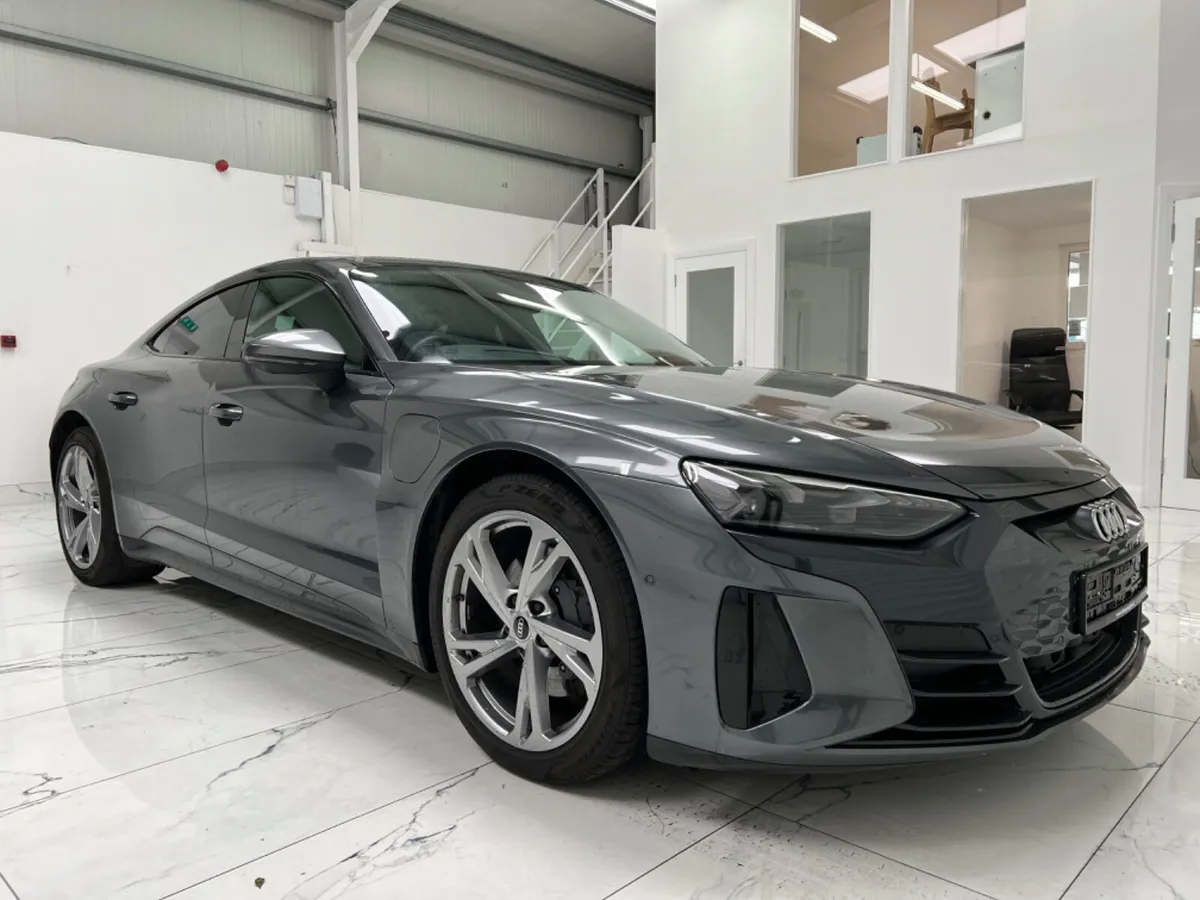 Audi e-tron GT quattro 2022 - Image 1