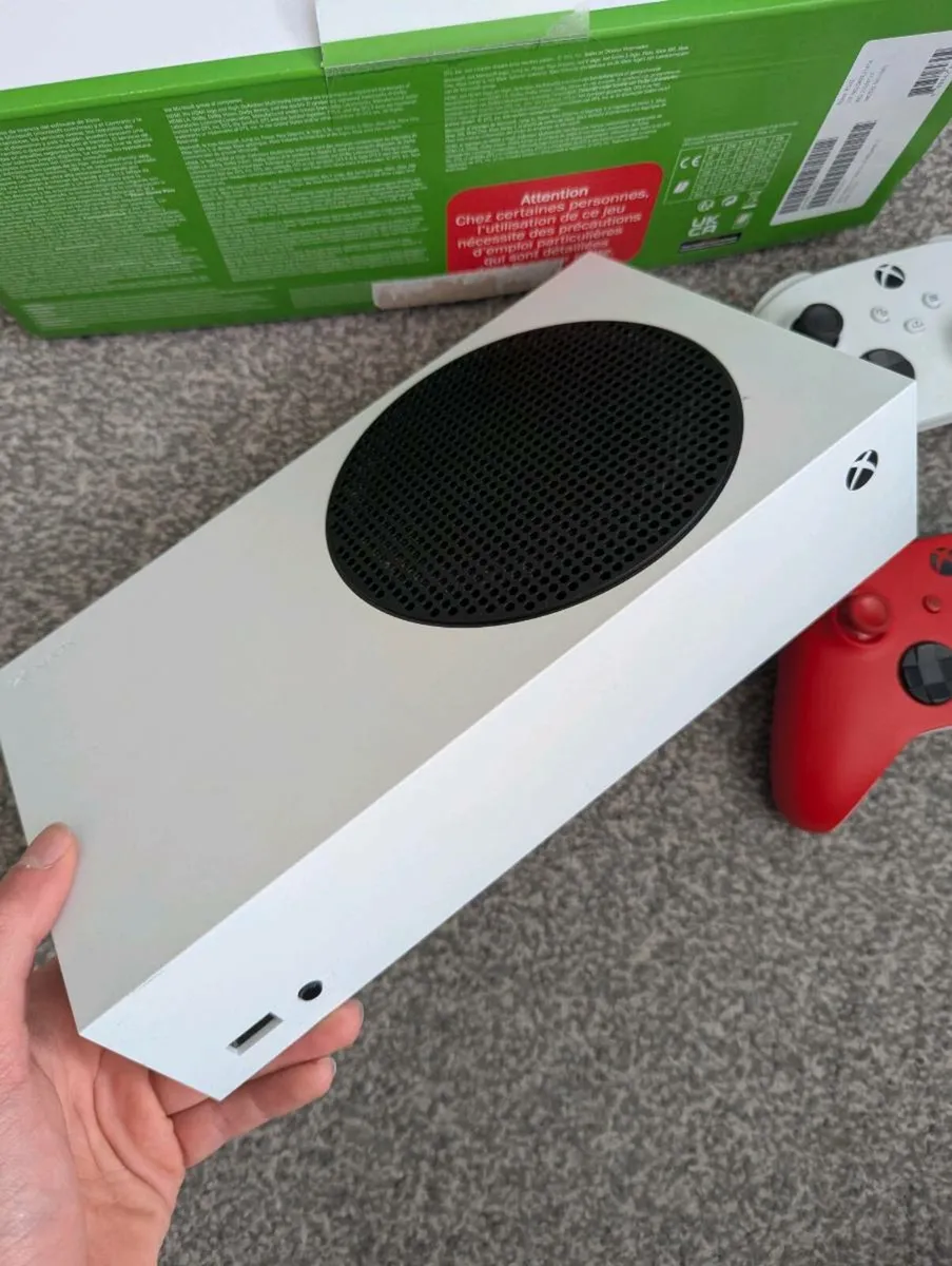 Xbox Series s - Image 2