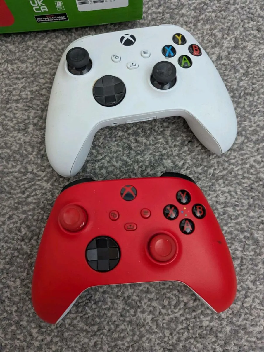Xbox Series s - Image 3