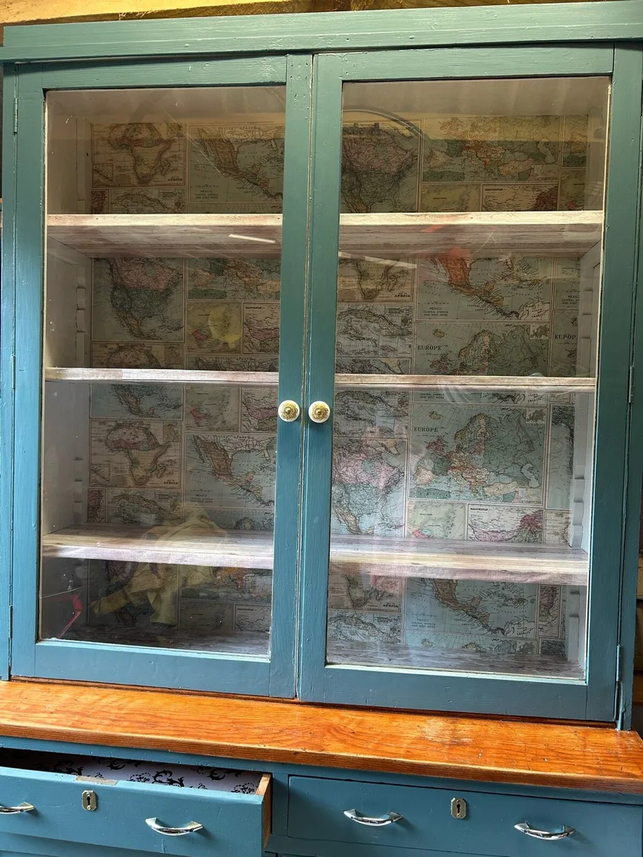 Old dresser - Image 2