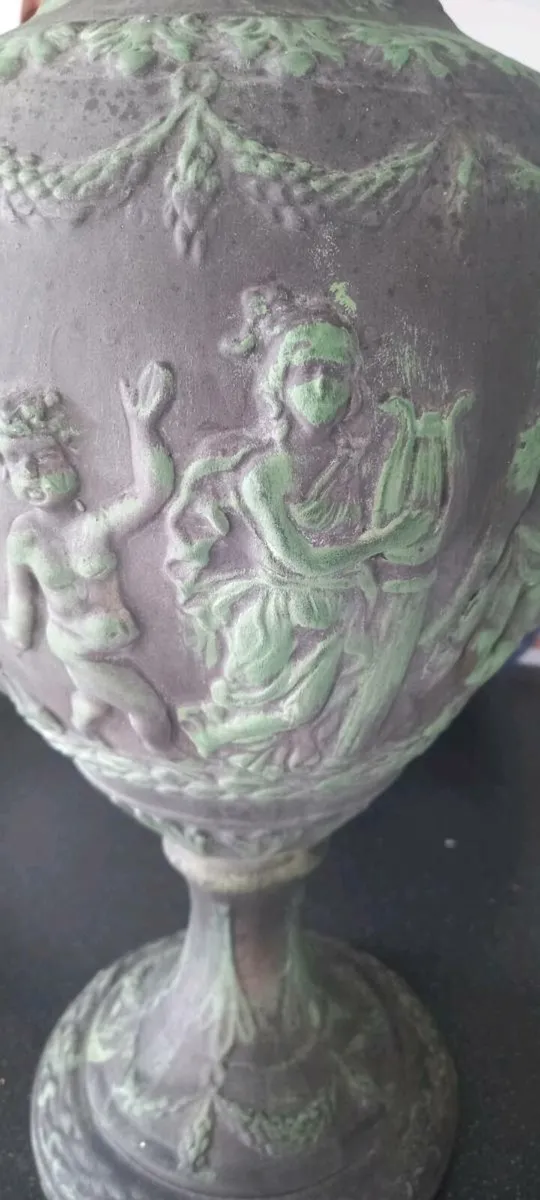 Unusual Vase depicting figures on the side - Image 3