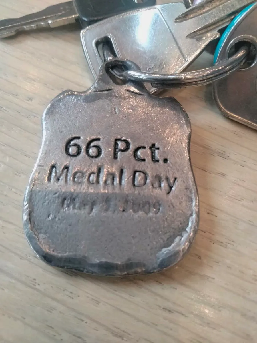 New York medal - Image 2