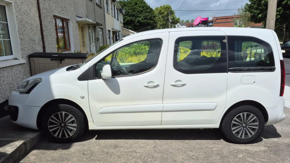 Peugeot Partner Tipee 2015 - Image 1