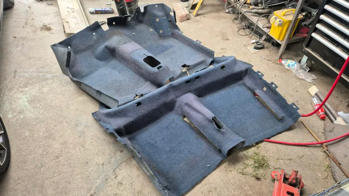 VW Golf mk2 Interior Seats, Carpet & Trim Panels - Image 4