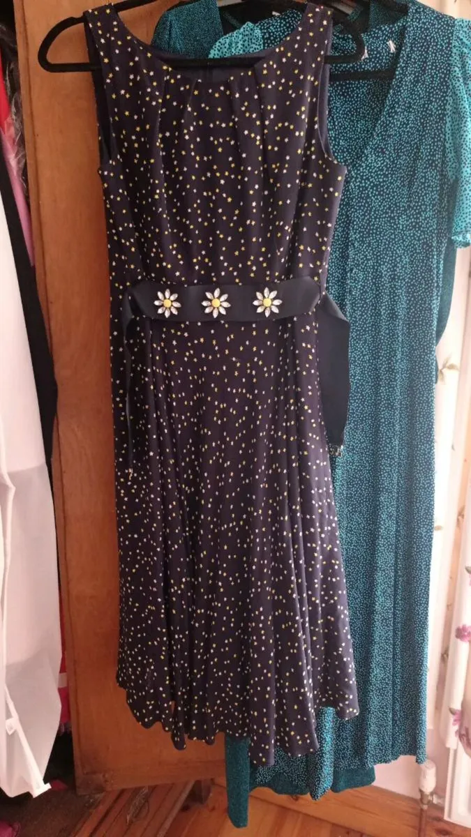 Ladies clothing - Image 2