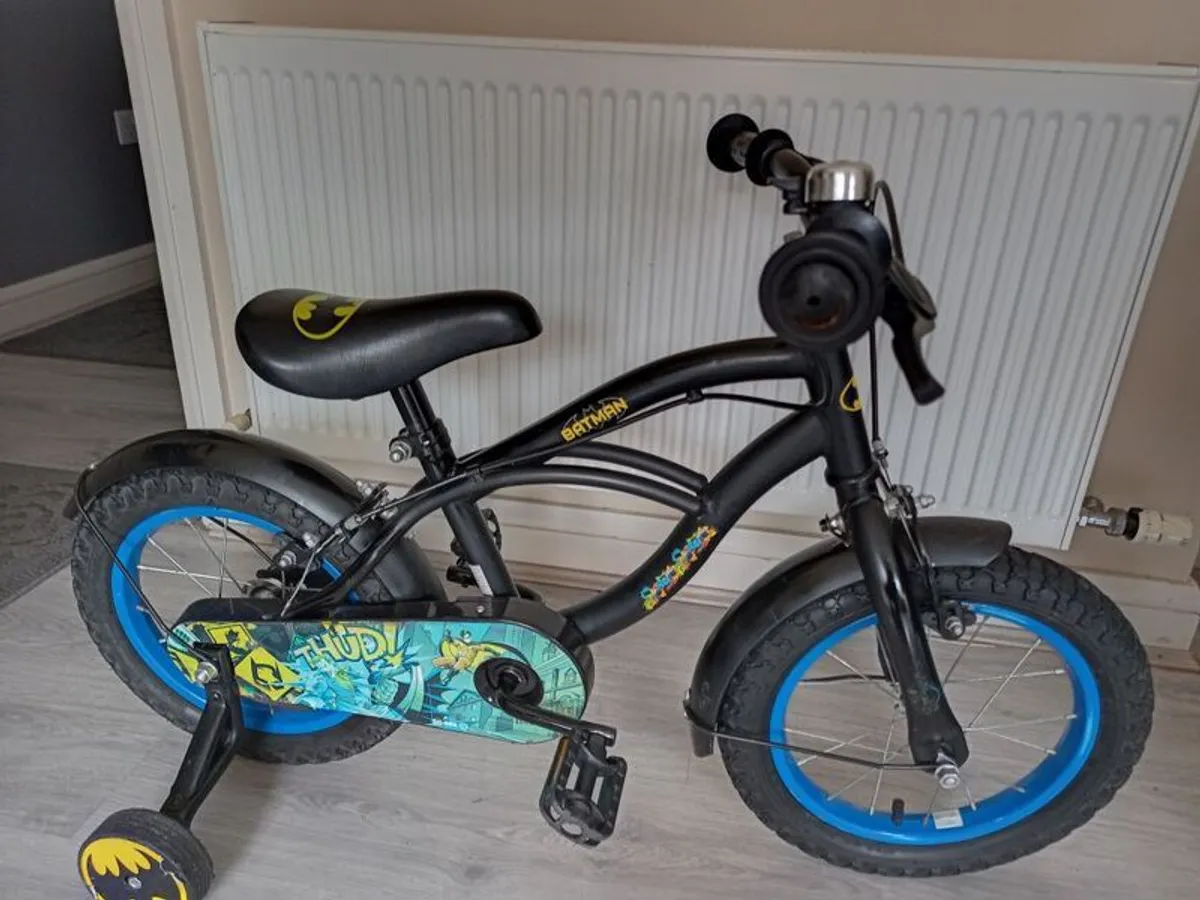 kids batman bike size 14 inch wheels - Image 1
