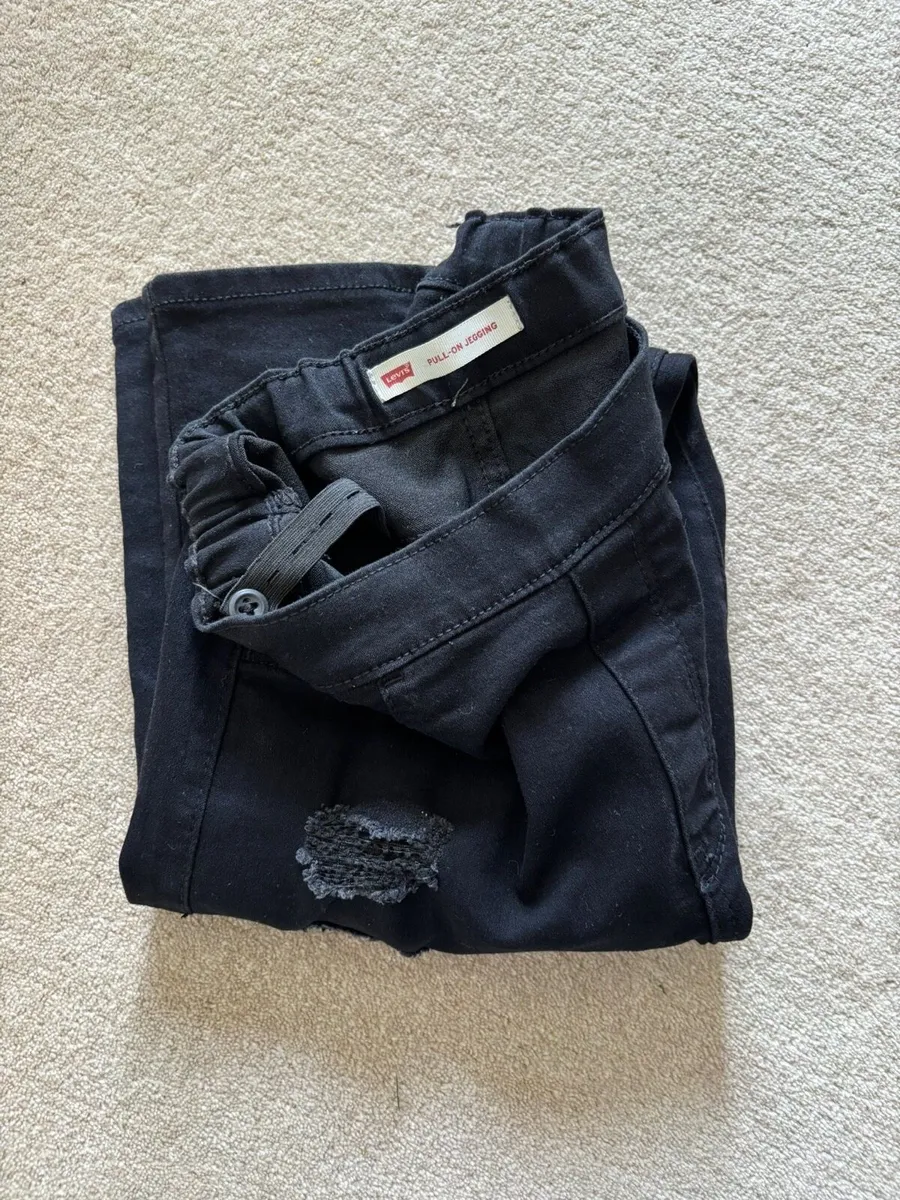 Levi’s girls black jeggings age 14-15 - Image 2