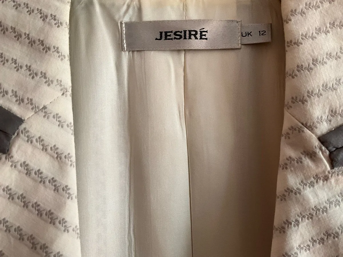 Jesire Size 12 Jacket - Image 2