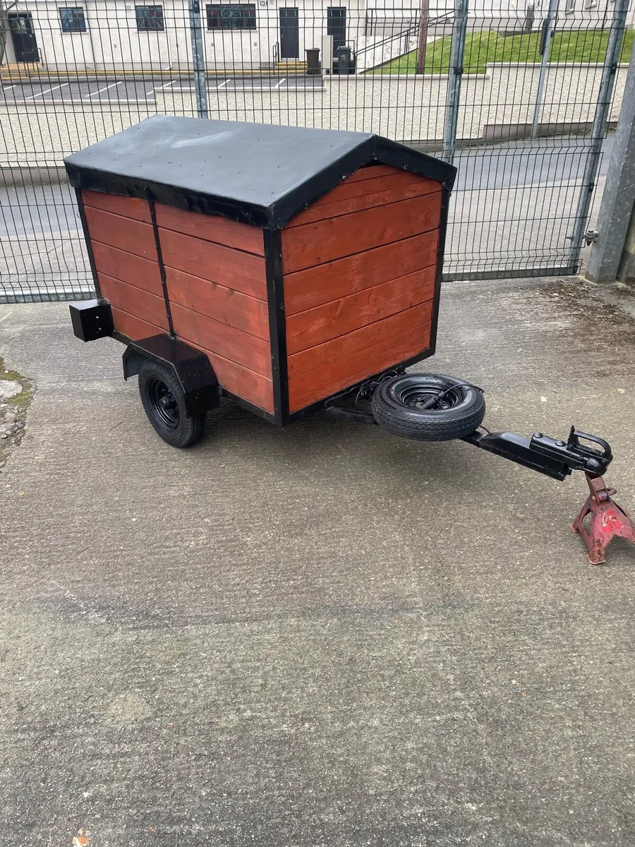 Trailer with steel roof and floor - Image 2