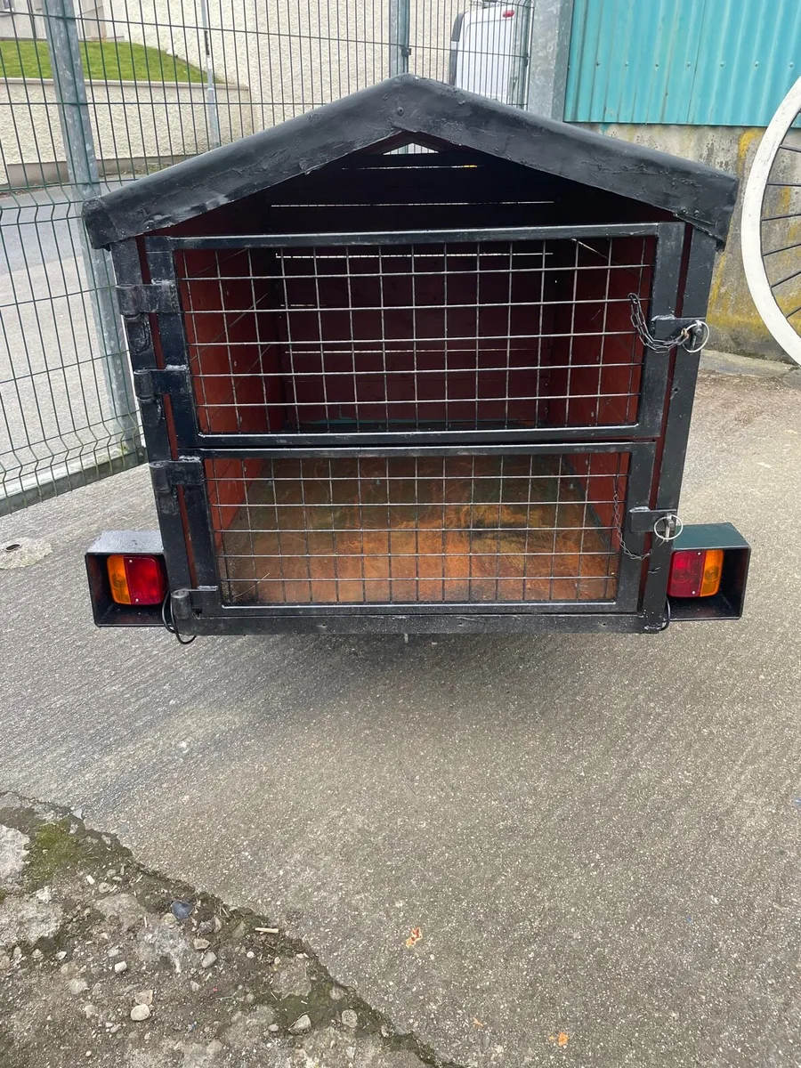 Trailer with steel roof and floor - Image 3