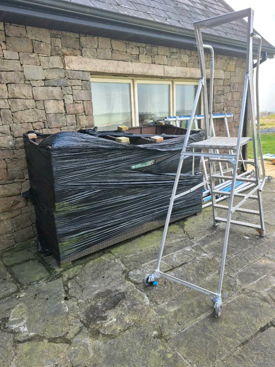 2.5m 'A' frame step ladder platforms extendable - Image 2