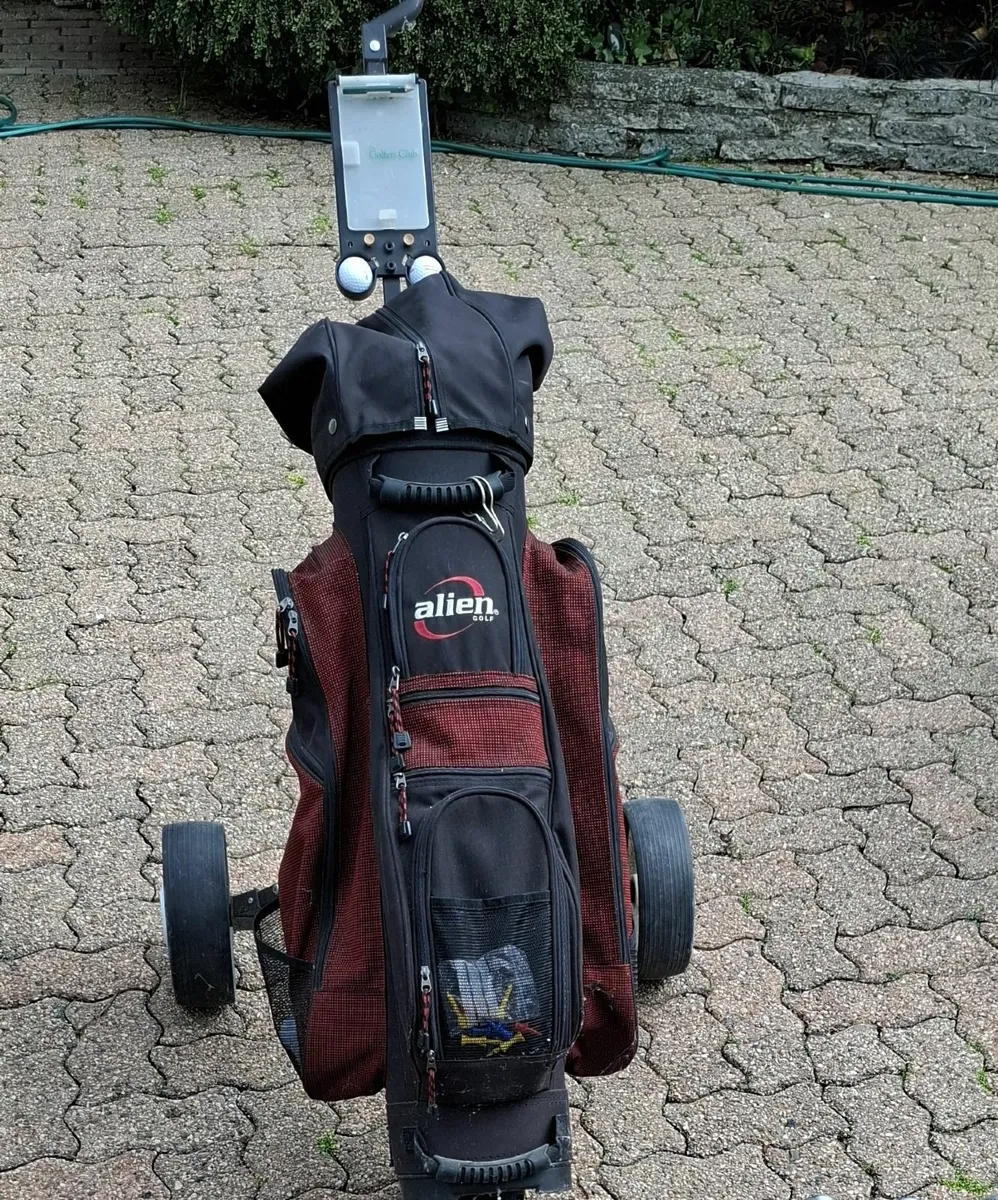 golf clubs, trolley and golf bag - Image 2