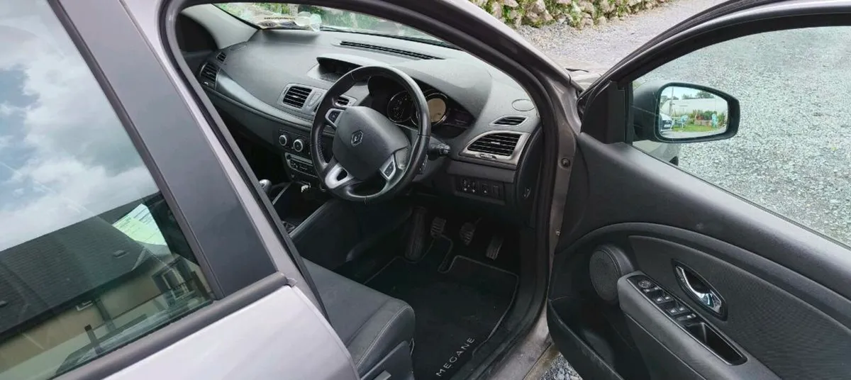 Renault Grand Megane 2013 estate - Image 3