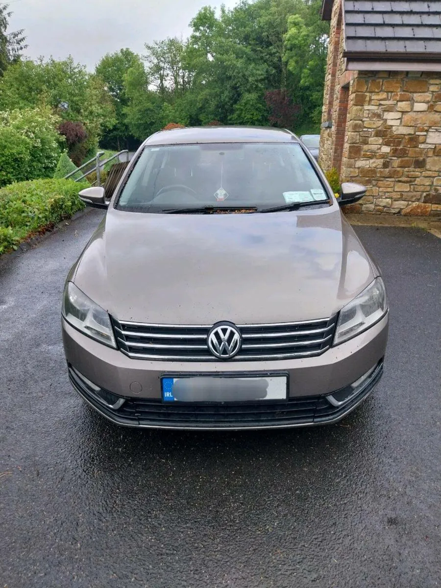 2011 VW Passat - Image 2