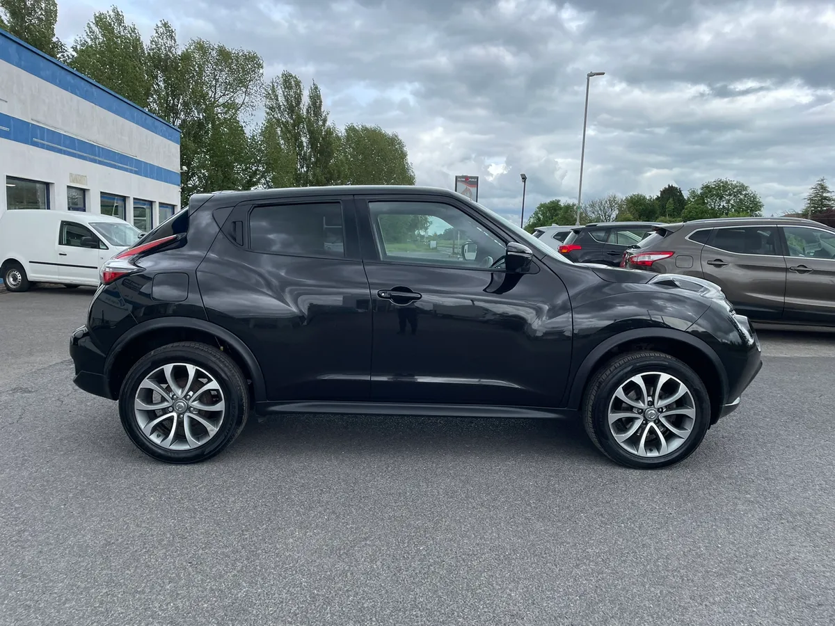 NISSAN JUKE 1.5 DCI TEKNA 5DR//LOW MILEAGE/LEATHER - Image 4