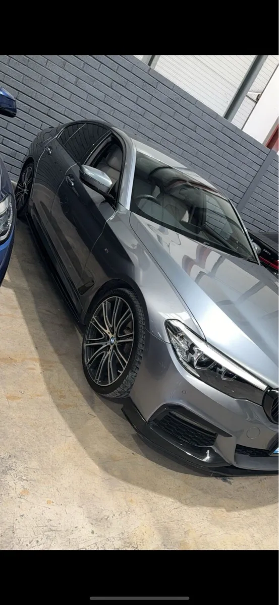 BMW 520D - Image 1