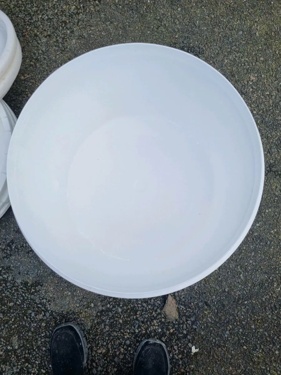 40L plastic barrels with clamped lids - Image 2