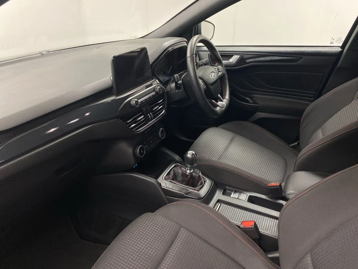 Ford Focus Focus St-line St-line T Ecoboost 125 S - Image 3