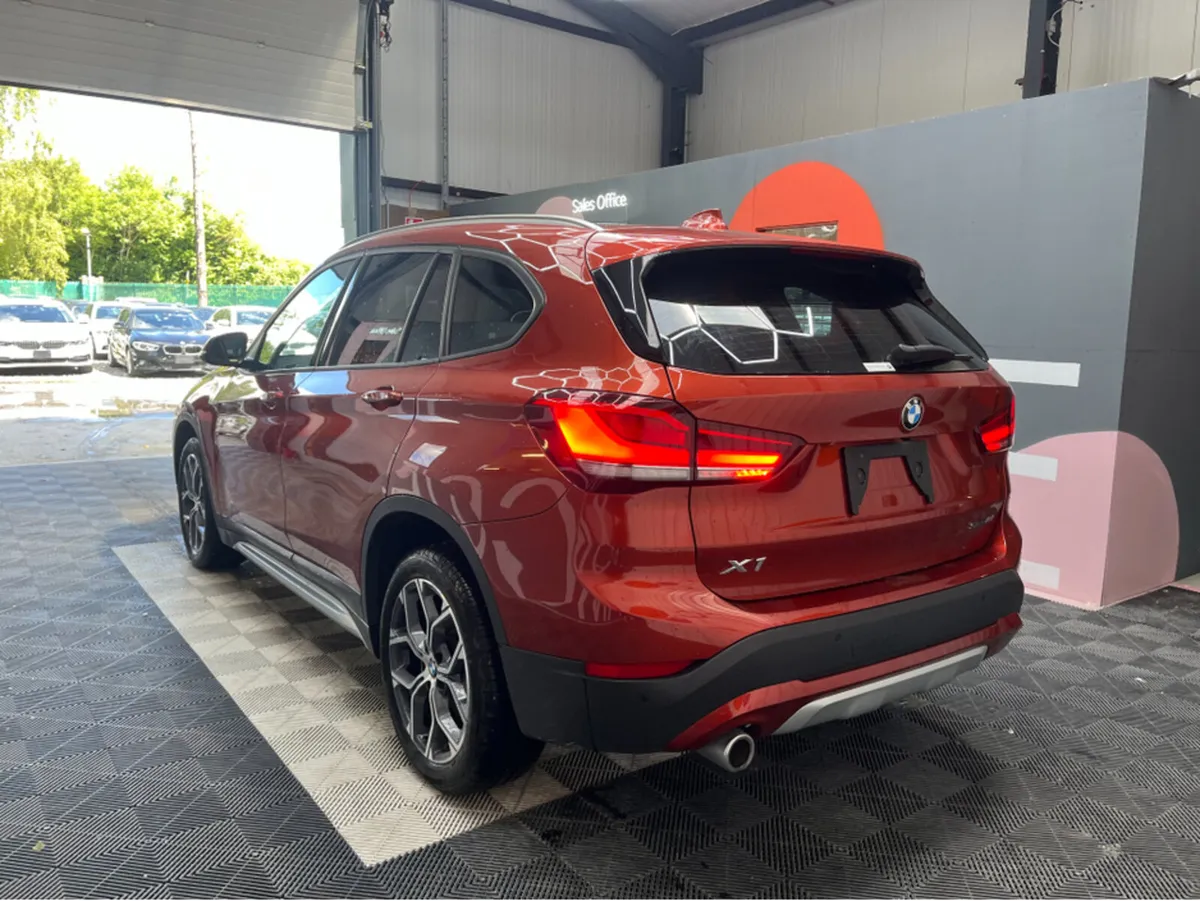 BMW X1 1.5 PETROL / 16k KMs / HEATED SEATS , REVER - Image 4