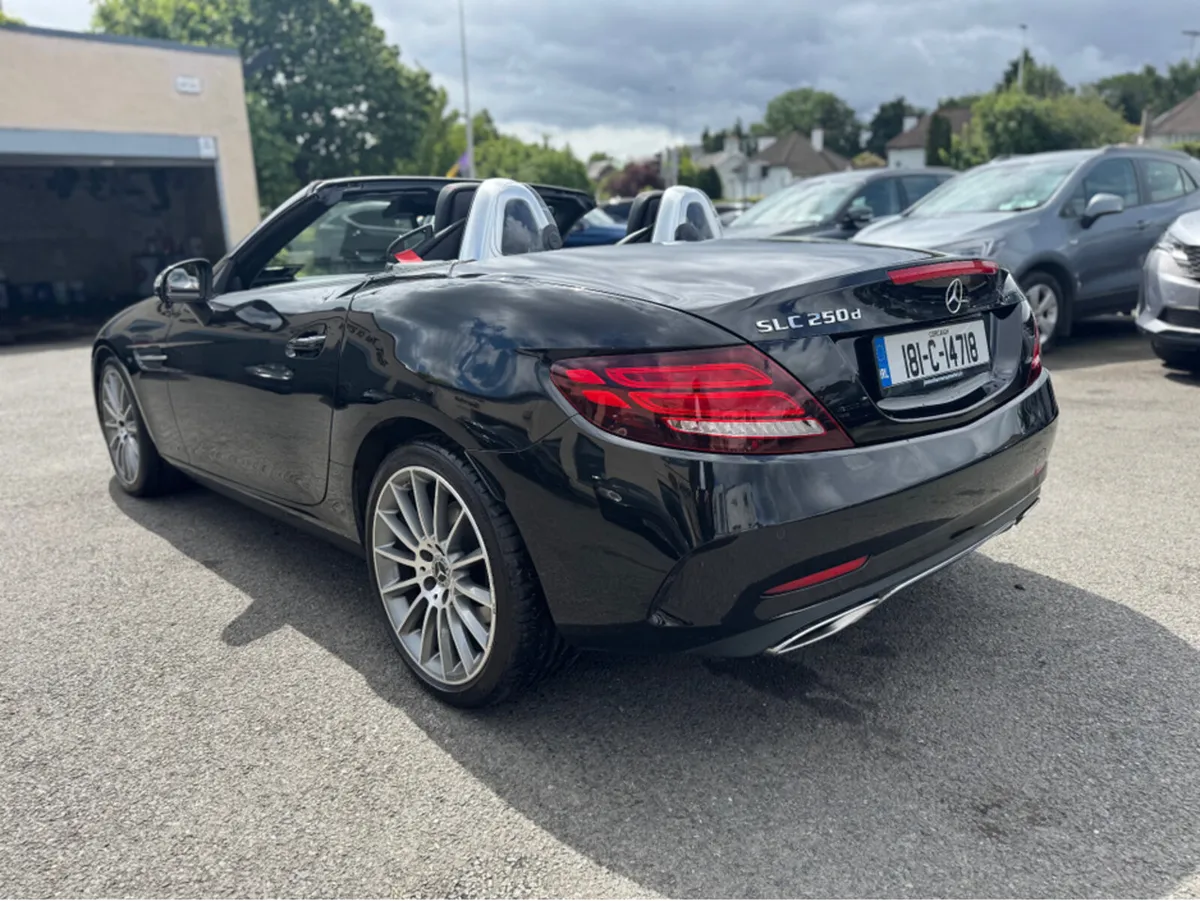 Mercedes-Benz SLC SLC250 D AMG LINE AUTO - Image 3