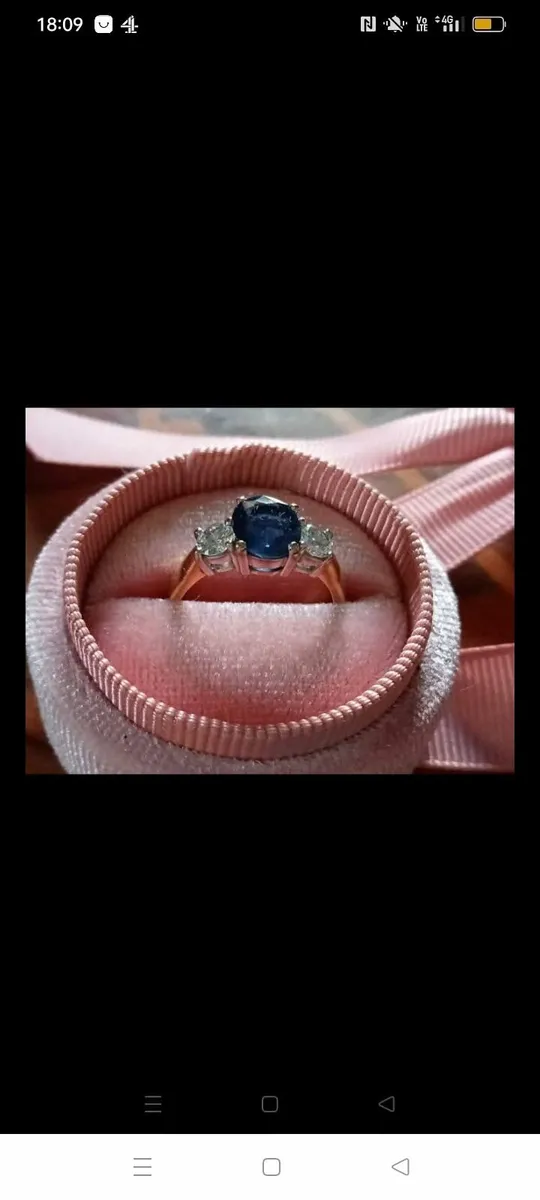 Stunning Sapphire and Diamond Ring - Image 1