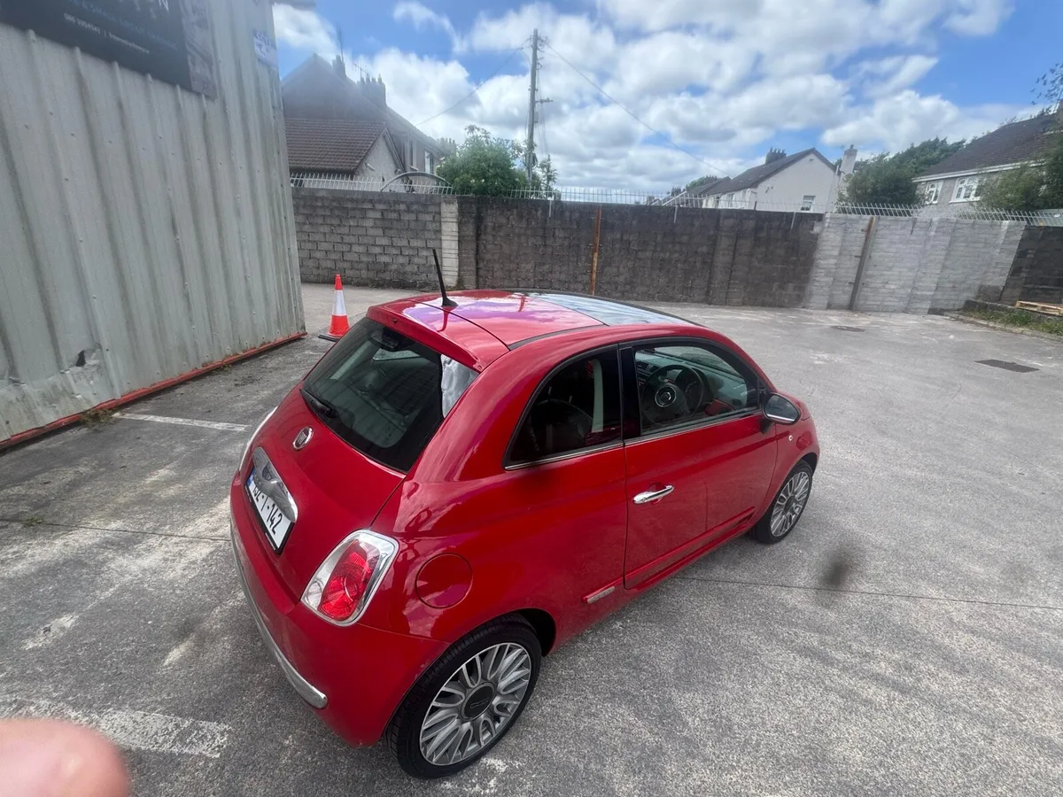 Fiat 500 2015 high spec full leather - Image 4