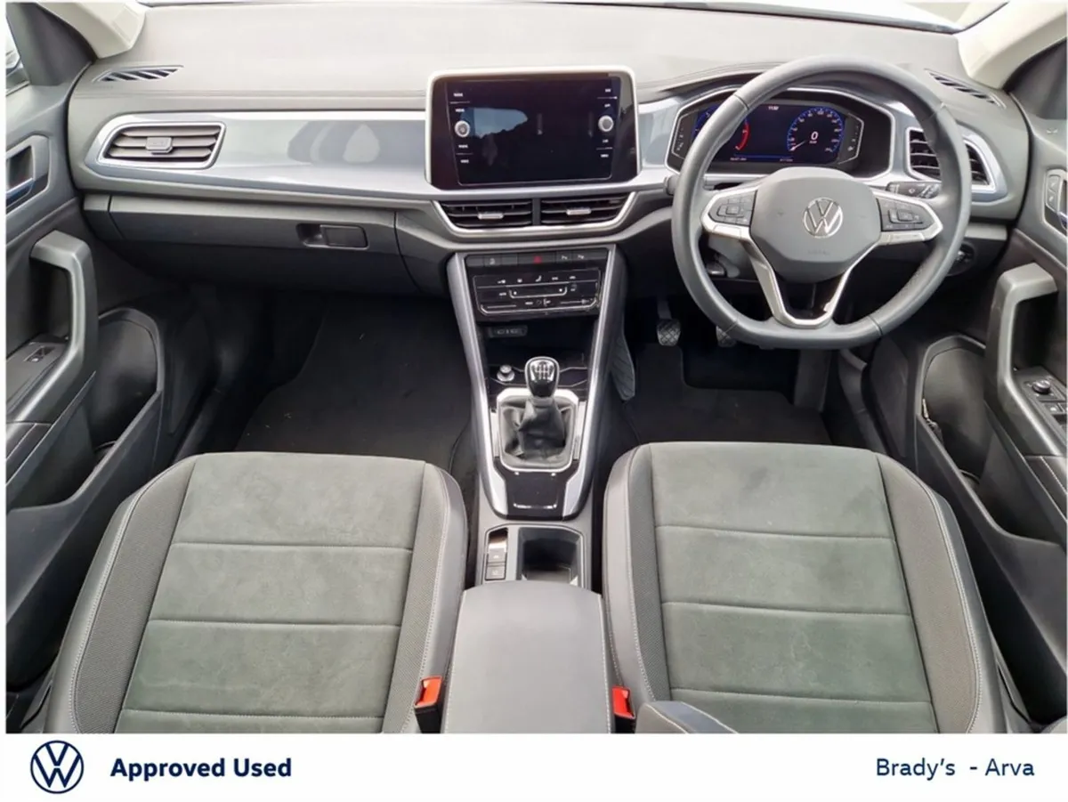Volkswagen T-Roc Style 2.0 TDI 116BHP M6F - Image 2